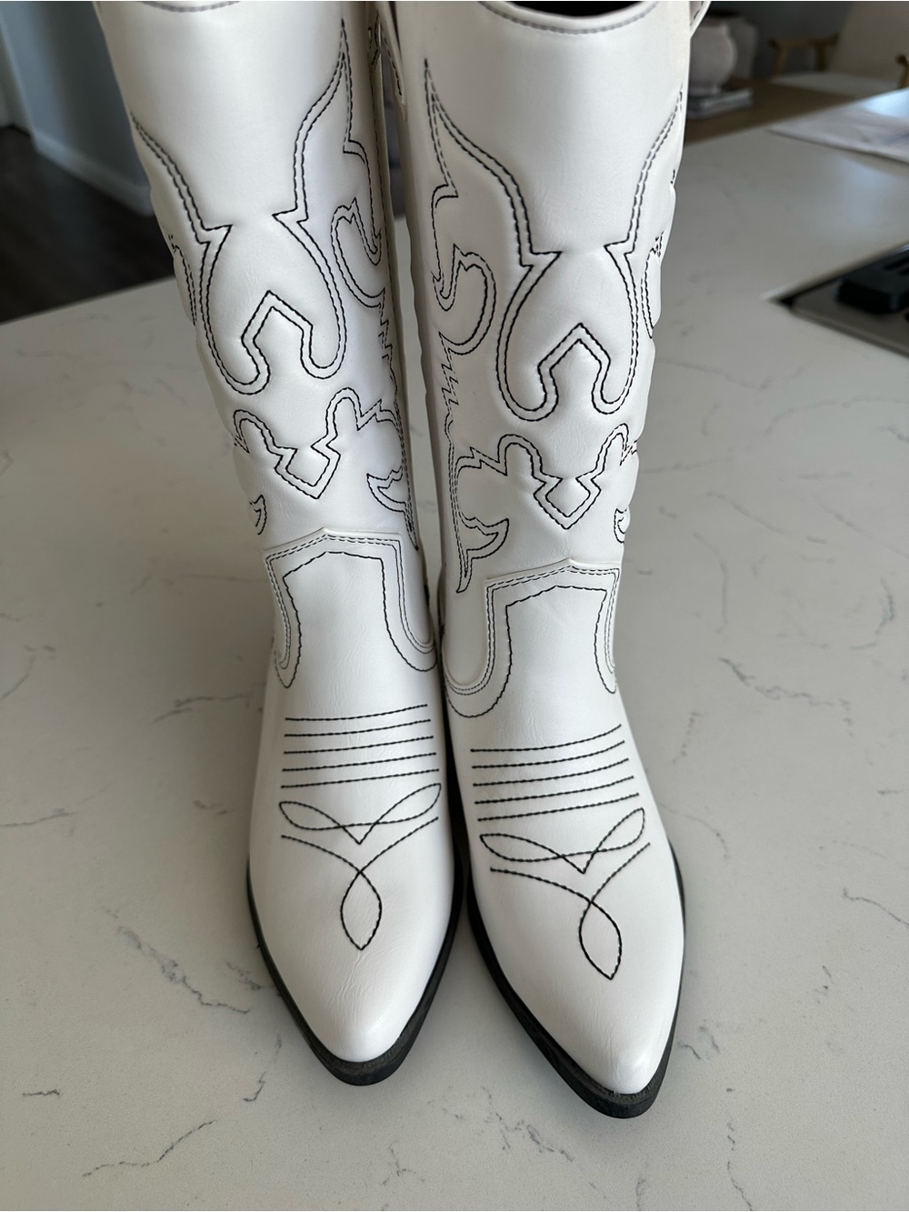 White Women's Western Cowboy Boots - Picture 3 of 3